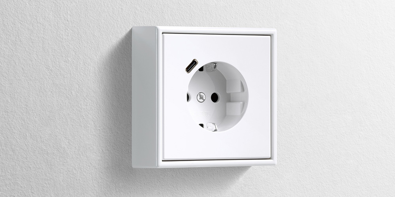 Erweiterter Anschlussraum für die Nachrüstung bei Georg Frieser & Sohn Elektroinstallation in Erbendorf